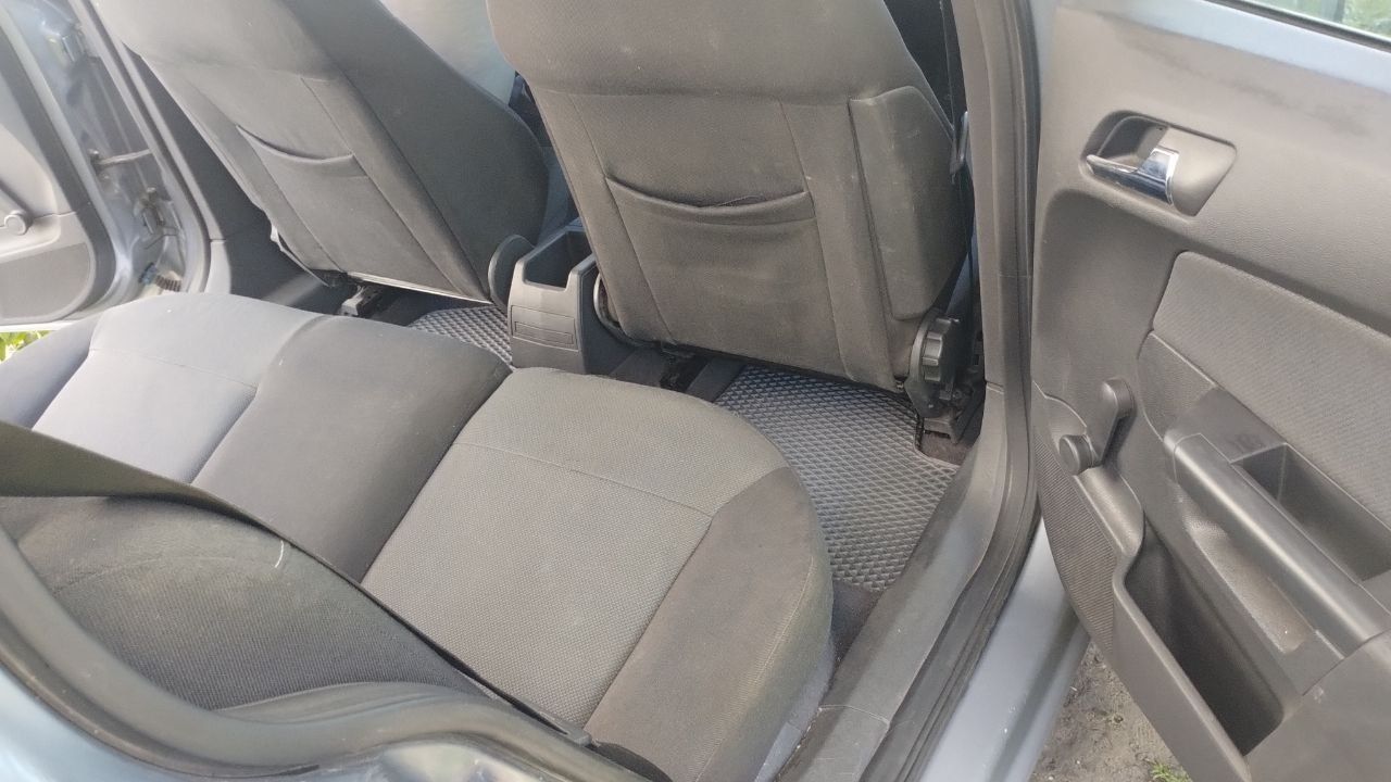 Opel Astra H 1.6 бензин • Універсал • 2006