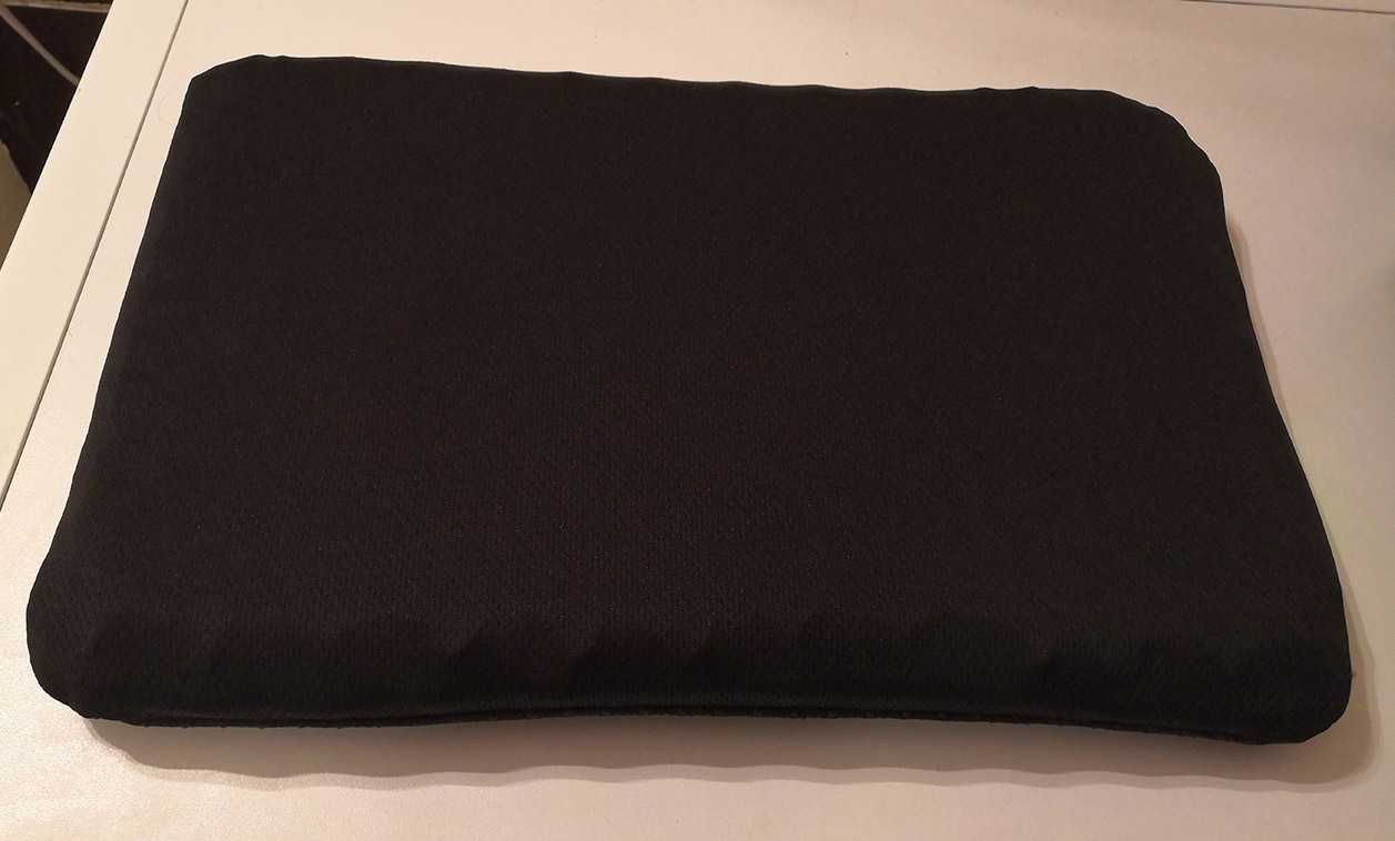 Gruba solidna poduszka żelowa 34x24x3,5 cm z pokrowcem - jak nowa