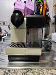 Máquina de café Nespresso lattissima