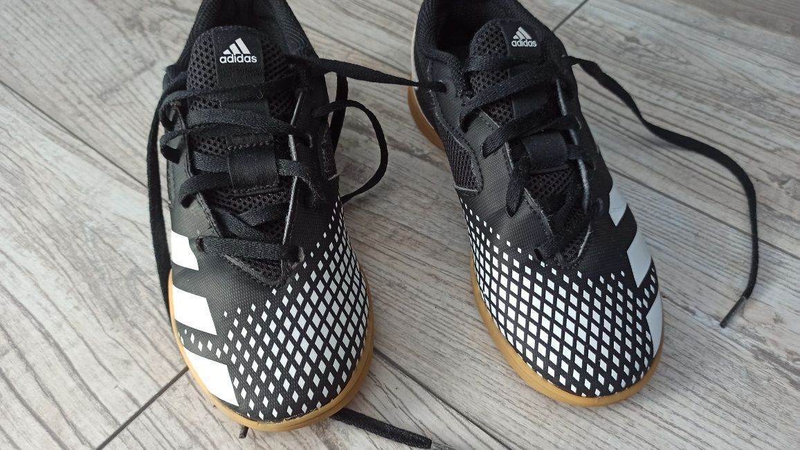 Halowki Adidas Predator dziecięce