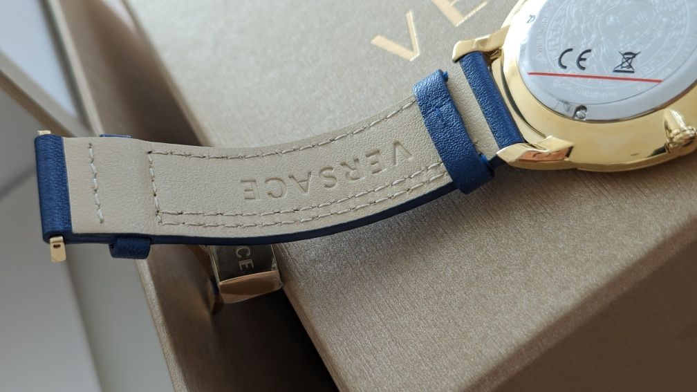 Zegarek męski Versace VELQ003/19 V-urban
Sprzedawany jest zegarek