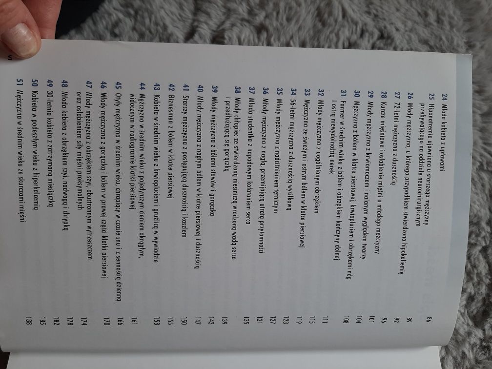 Dla medyków. Język łaciński, oksfordzki słownik i przypadki medyczne.