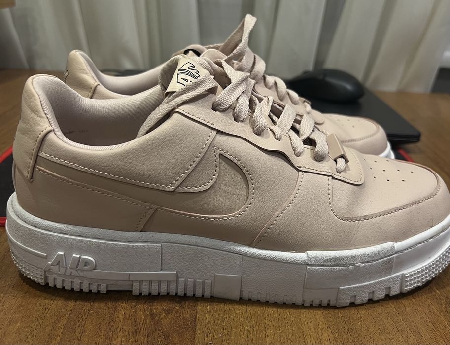 Оригальные женские кроссовки Nike