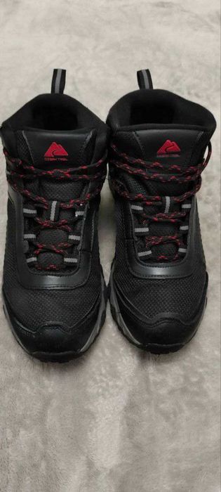 Черевики низькі з мембраною Ozark Trail Mid Hiker 38,5 розміру