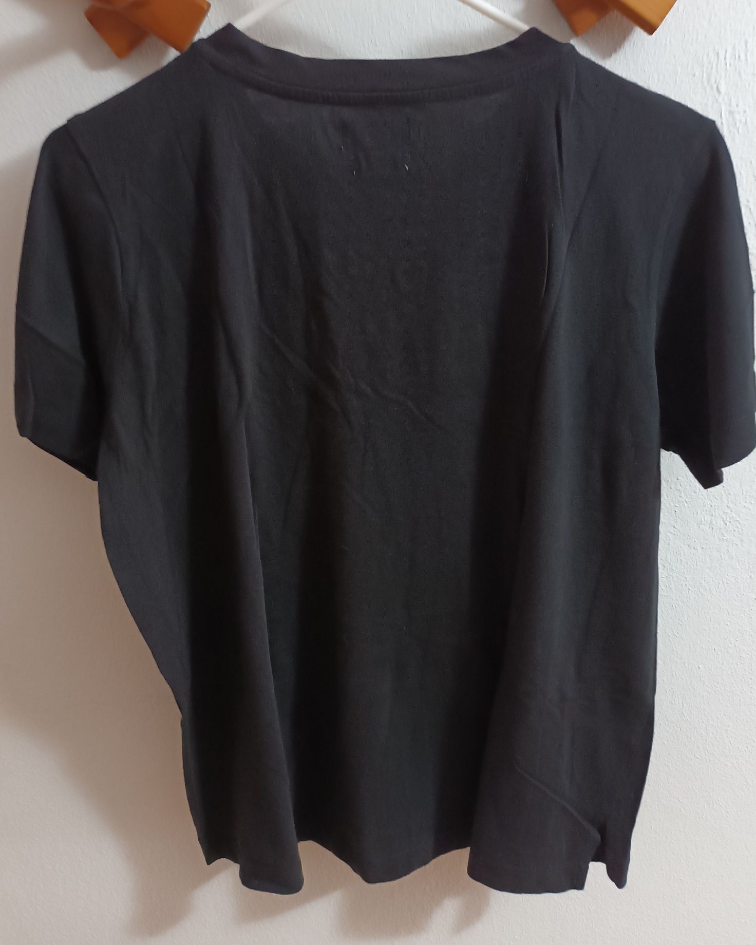 T-shirt preta - Springfield