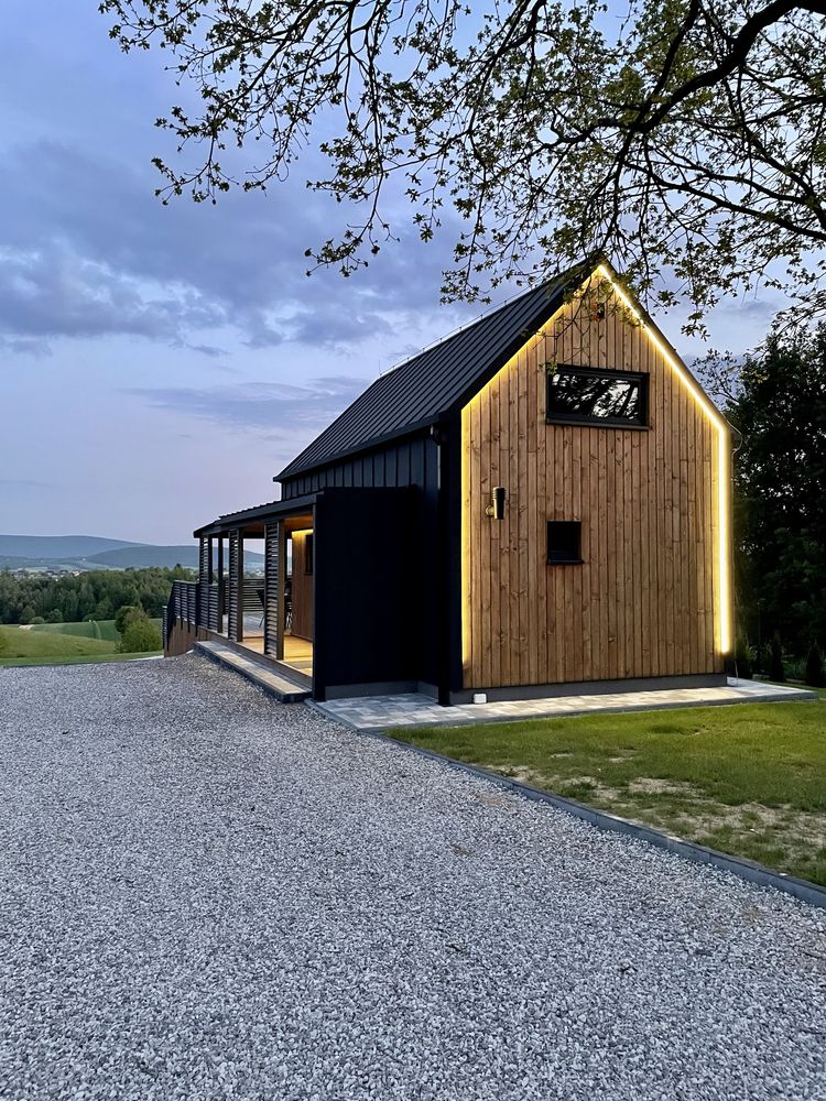 Stodoła Na Kresach-widokowy dom w górach z wyżywieniem JACUZZI & SAUNA