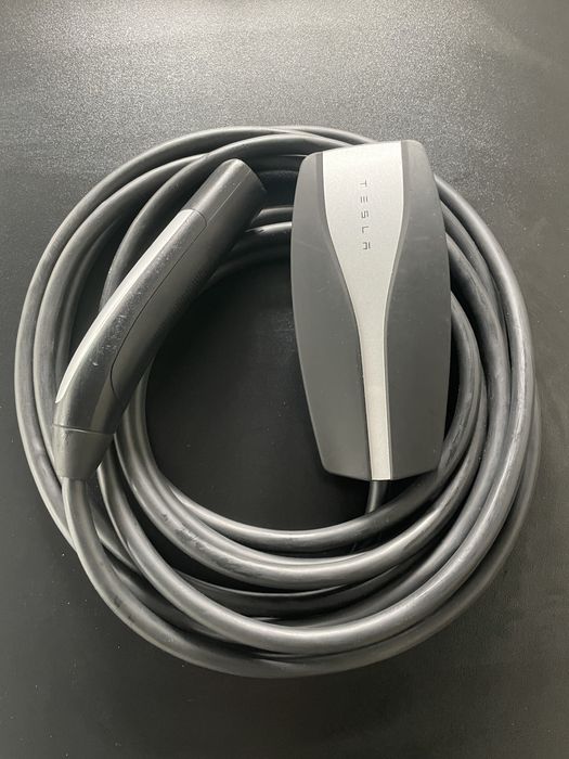 Зарядка Оригінал Tesla Mobile Connector Gen2 (32A). Не працююча.