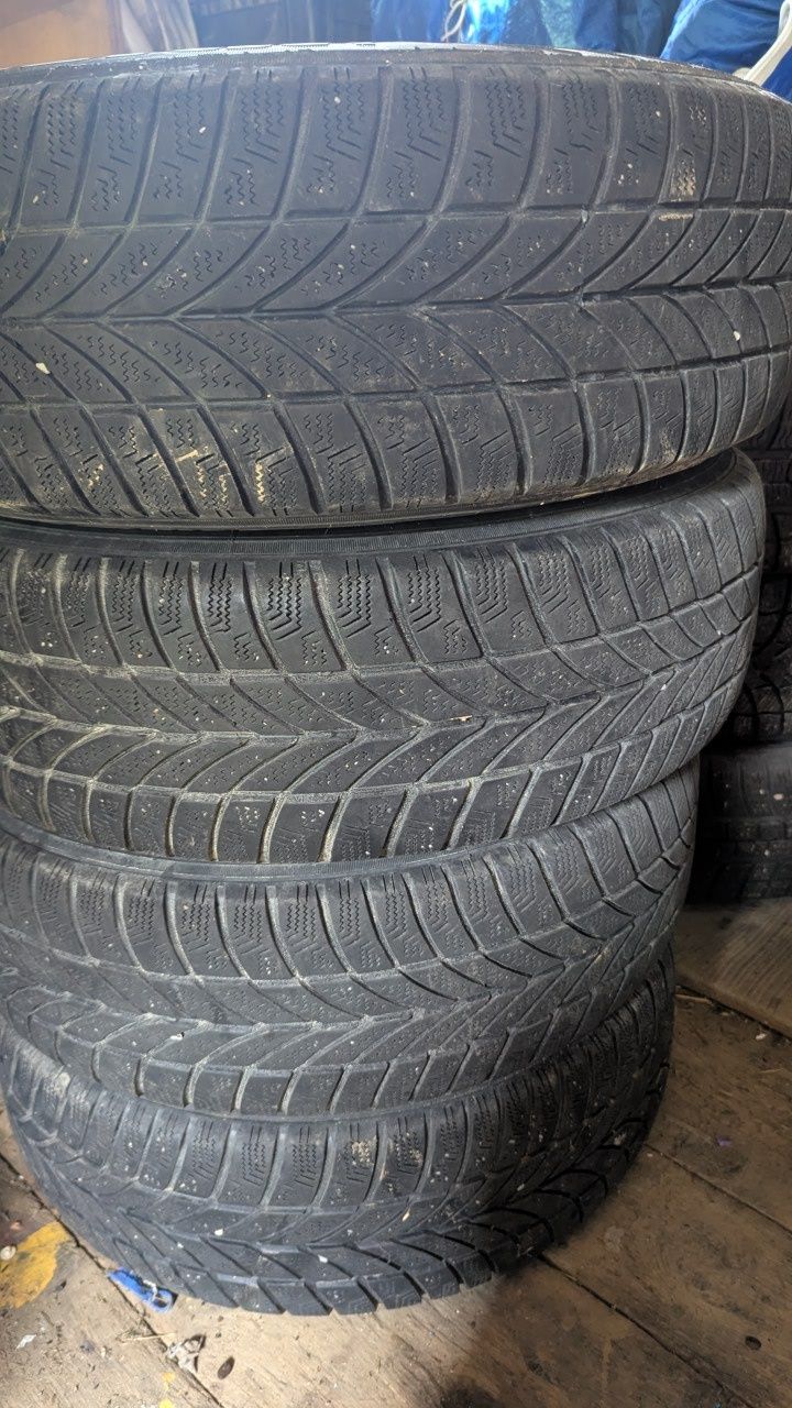 Koła do Hondy CRV wraz z zimowymi oponami