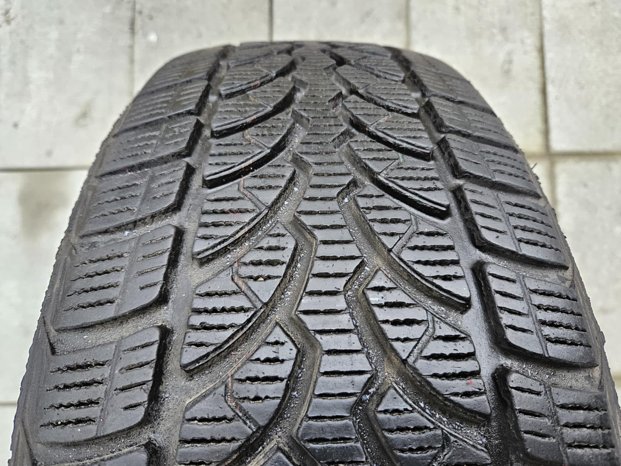 4x 205/55R16 91H Bridgestone Blizzak LM32 / 2x 7mm + 2x 5,5mm [682/22]