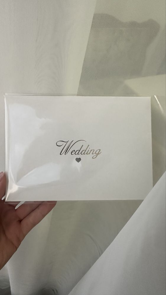 Конверти з тисненням «Wedding» білі