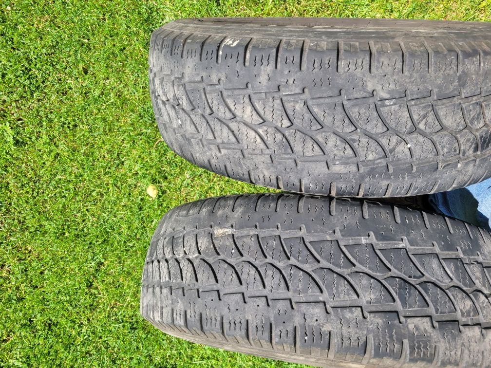 Opony 215/70 R 15 C 109/107 R