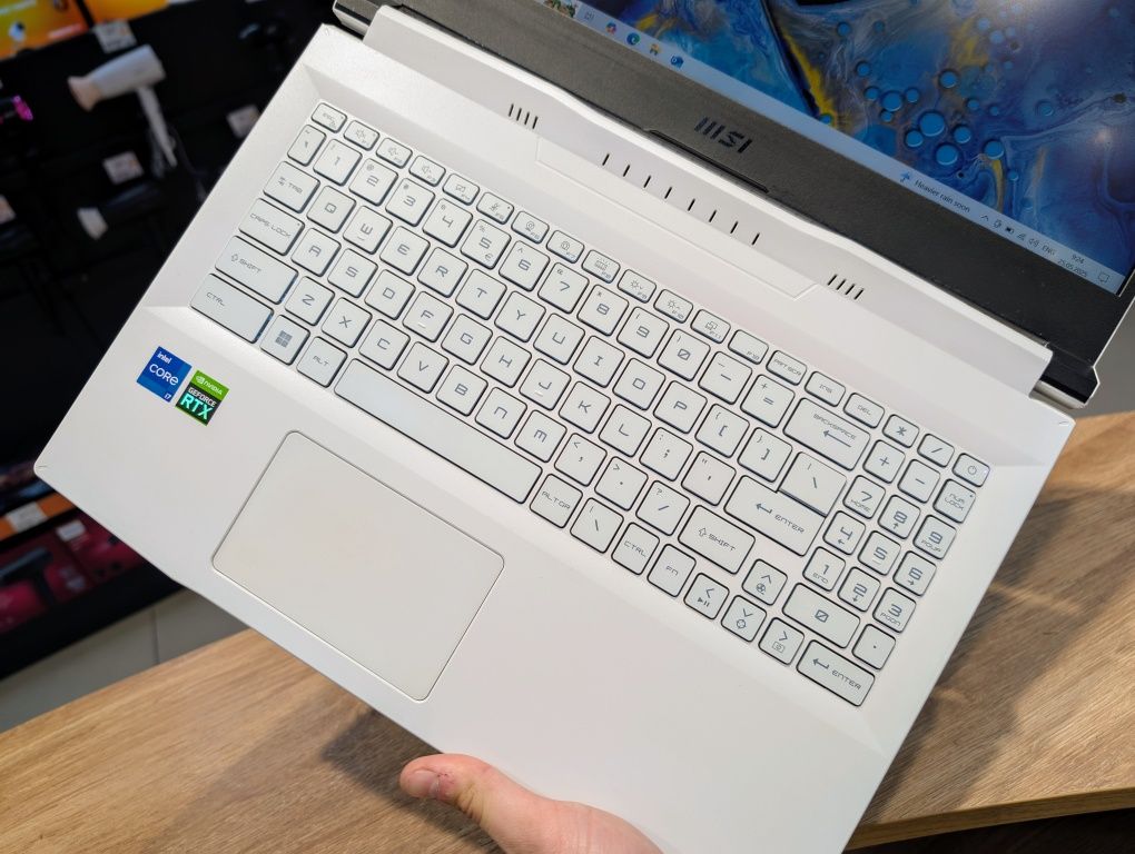 MSI Sword RTX 3050 Ti _ i7-11800h 144hz 2Тб ssd