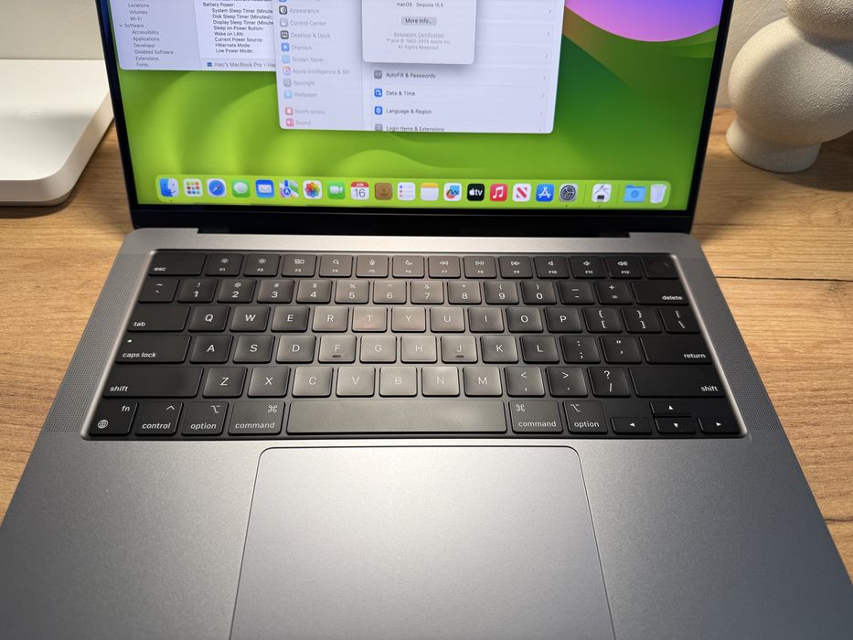 MacBook Pro 14 2021 32GB 1TB Space 90%