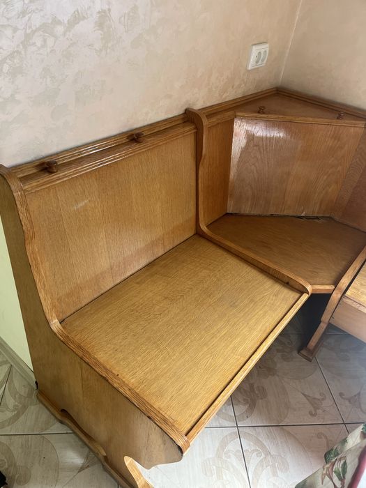 Деревʼяний уголок привезений з Німеччини