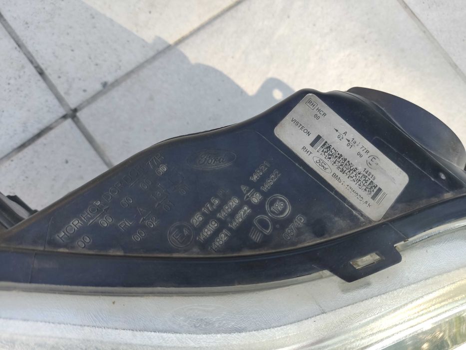 Reflektor prawy lampa Ford Focus MK3 przedlift