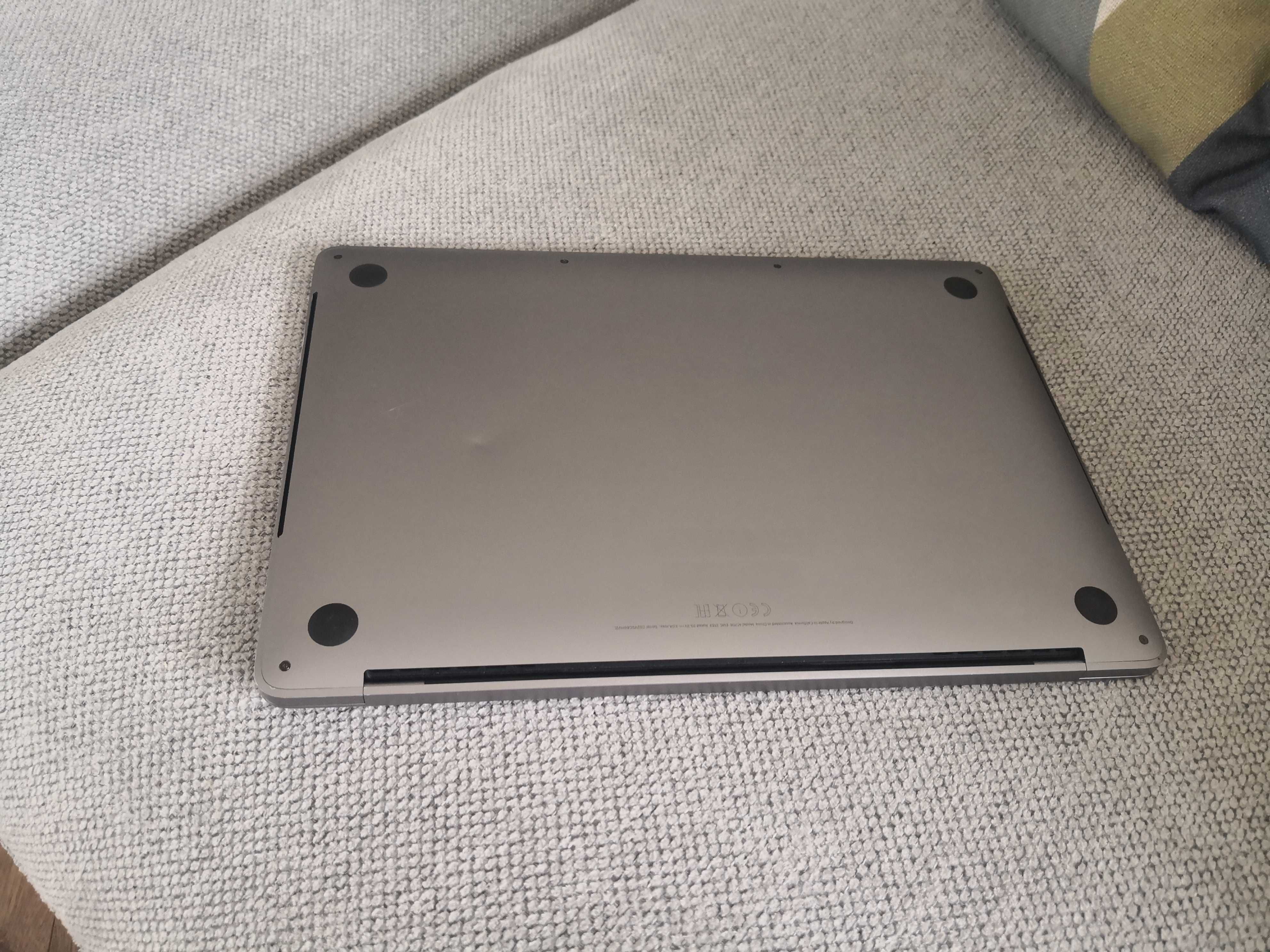 Macbook Pro 13 256GB A1706 Touchbar