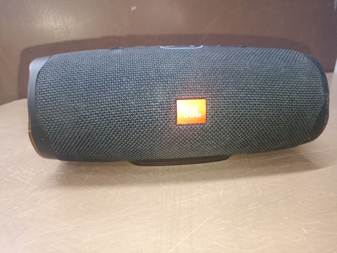 Jbl change 4 black