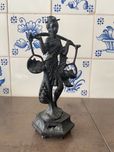 Estatueta oriental ferro