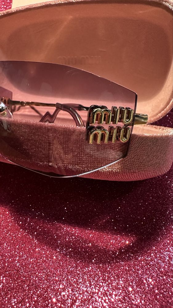 Oculos de Sol Miu Miu MU 54YS dourado Roxo Claro