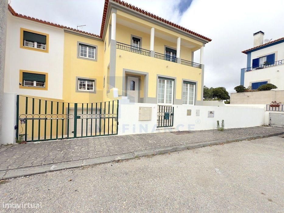 Moradia T4, em Serra d’El-Rei - Exclusivo