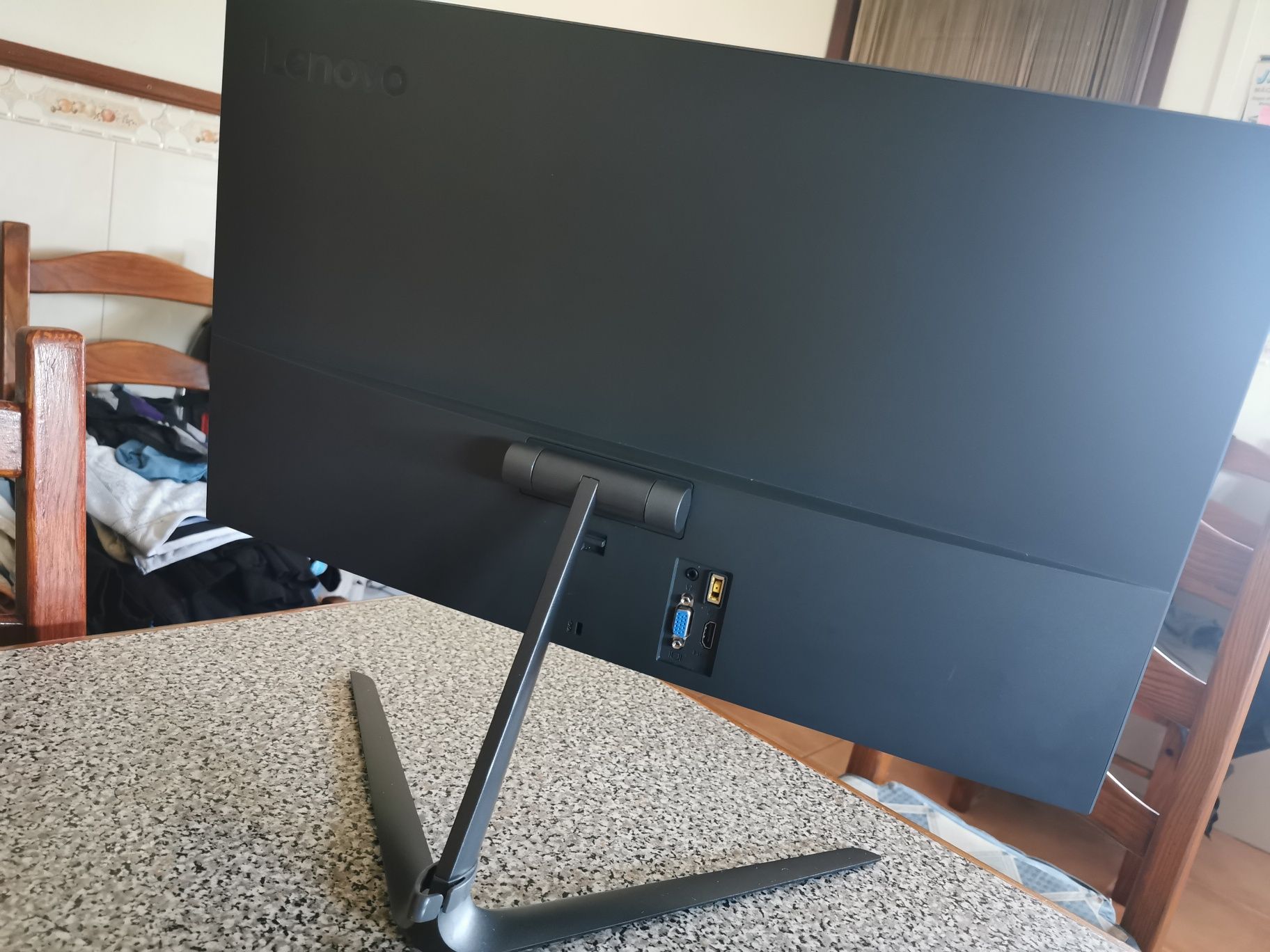 Monitor em muito bom estado