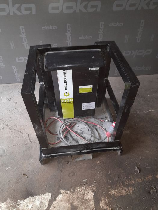 Prostownik,ładowarka do wózka widłowego, baterii trakcyjnych.