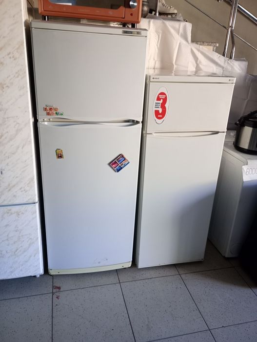 Холодильник в робочому