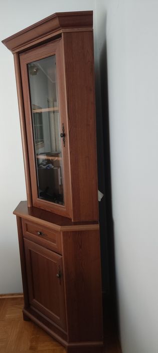 Witryna narożna BRW