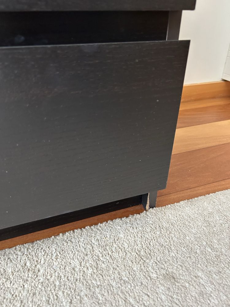 Cómoda IKEA Malm 6 gavetas c/ tampo de vidro usada