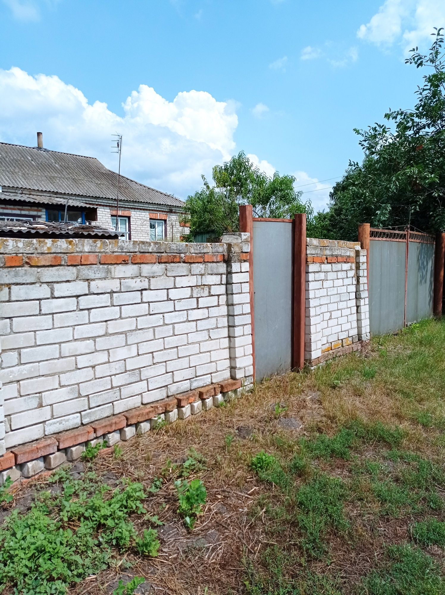 Будинок зі всіма ЗРУЧНОСТЯМИ. Село Жуківка. Розглянемо єВІДНОВЛЕННЯ.