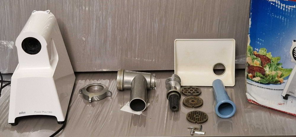 Мясорубка Braun Power Plus 1300