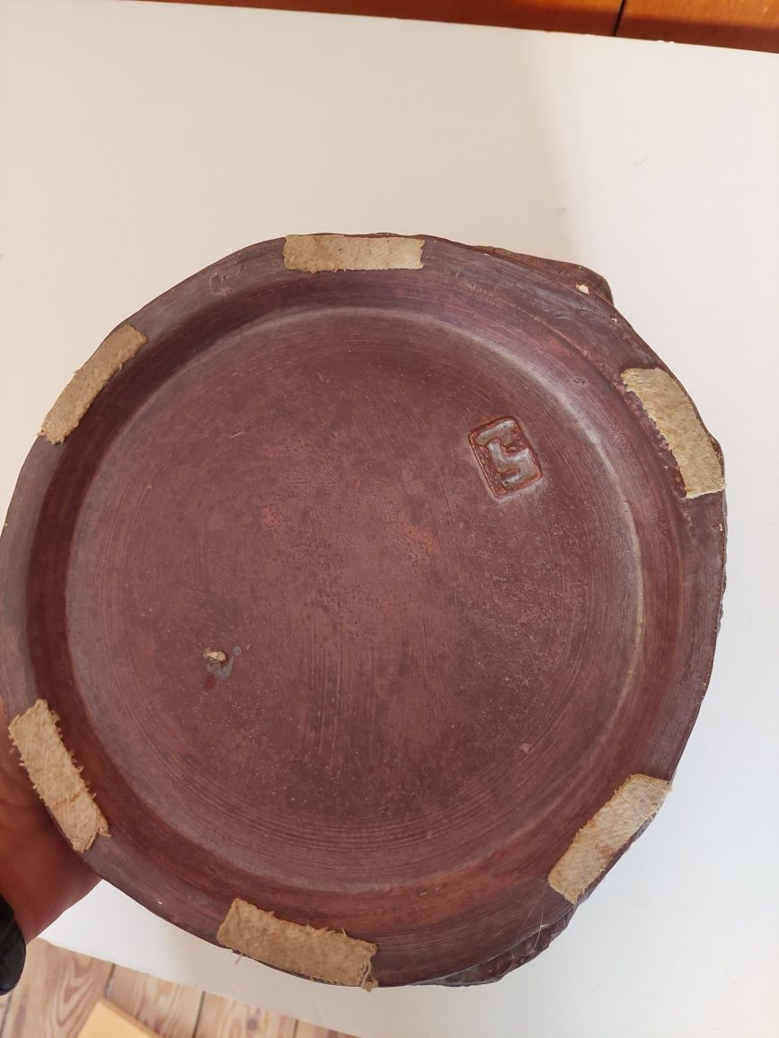 Pote em ceramica antigo assinado