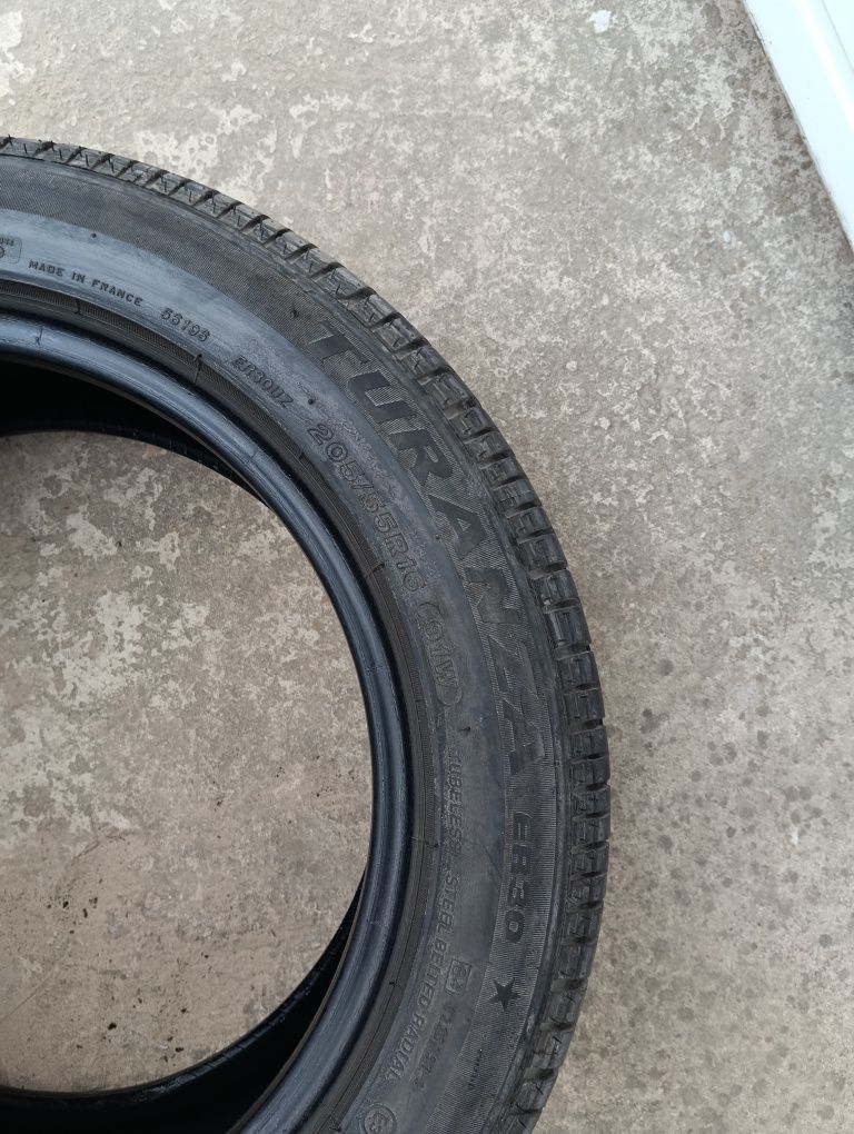 Bridgestone turanza R 16. 205/55