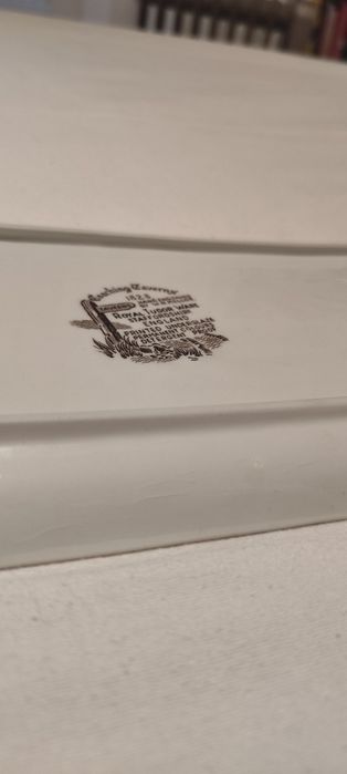 Travessa Royal Tudor Ware