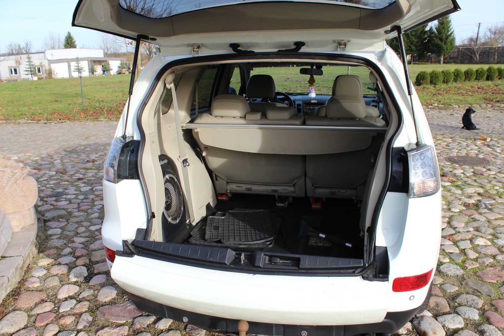 Mitsubishi Outlander 2009 2.0 140KM 4WD