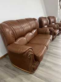 Conjunto de Sofas em Pele Genuina