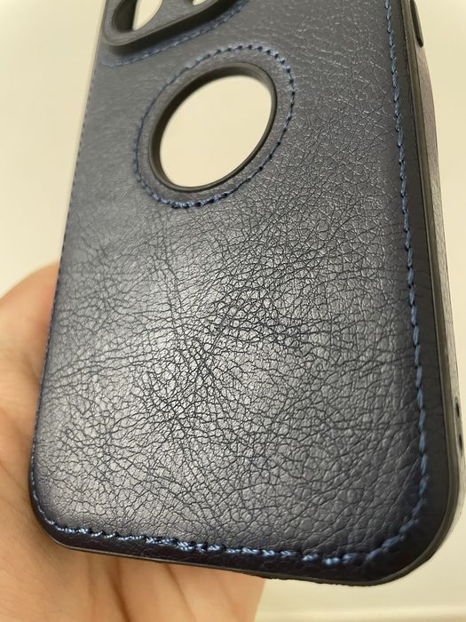 Capa iPhone 15 Pro Azul marinho em Pele Sintética