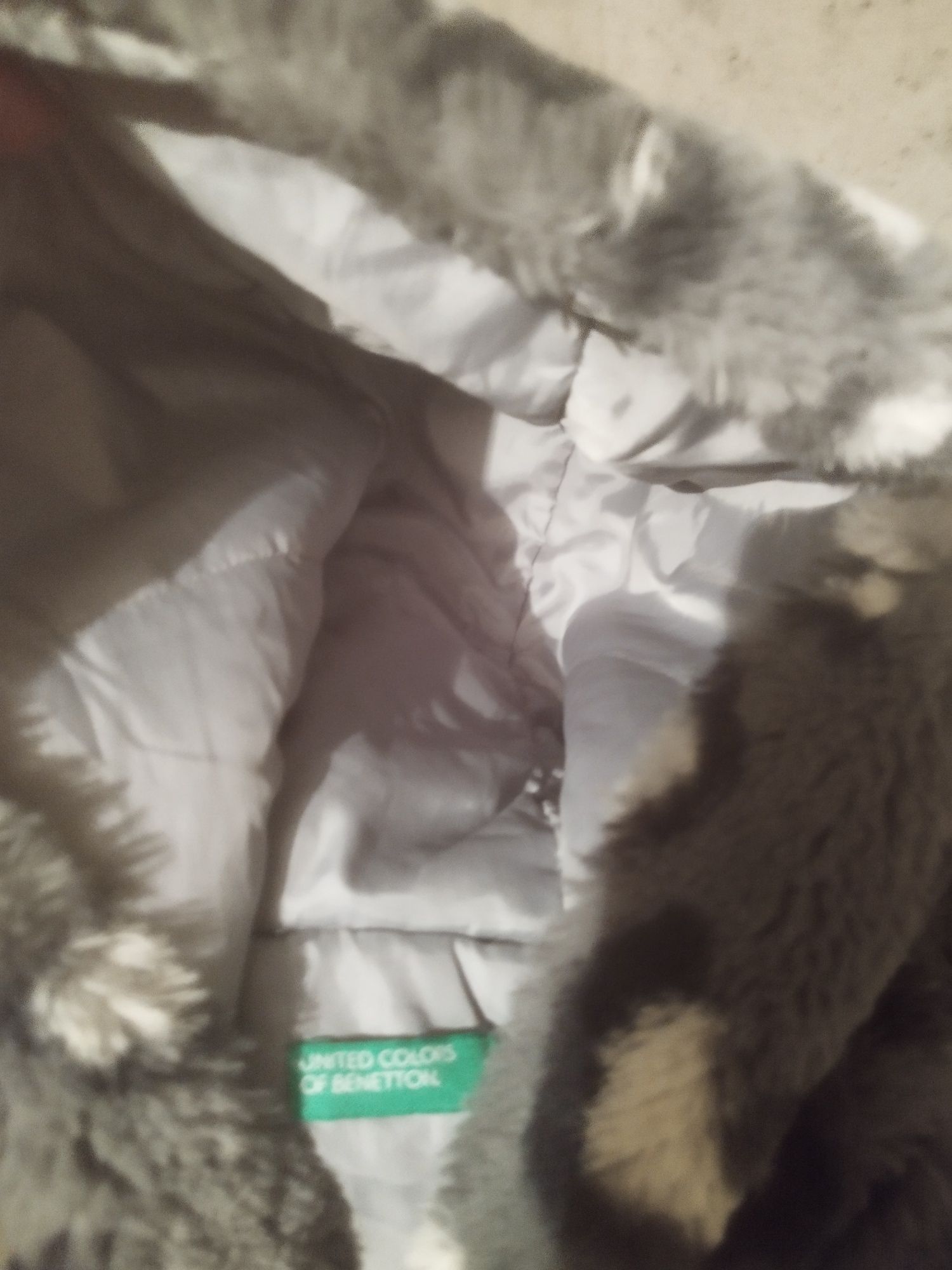 Benetton L mis kurtka cieplutka okazja