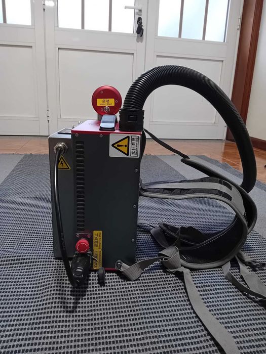 Máquina de limpeza a laser pulsado - Portátil