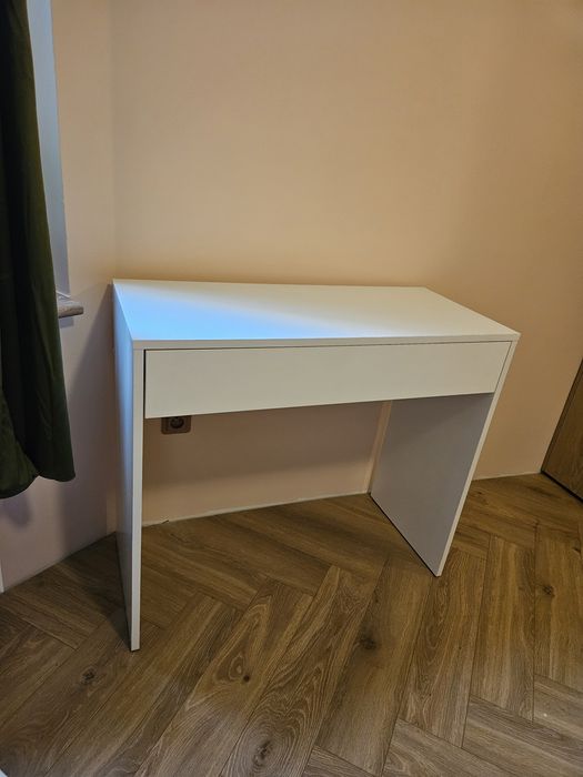 Biała toaletka 90x40x89