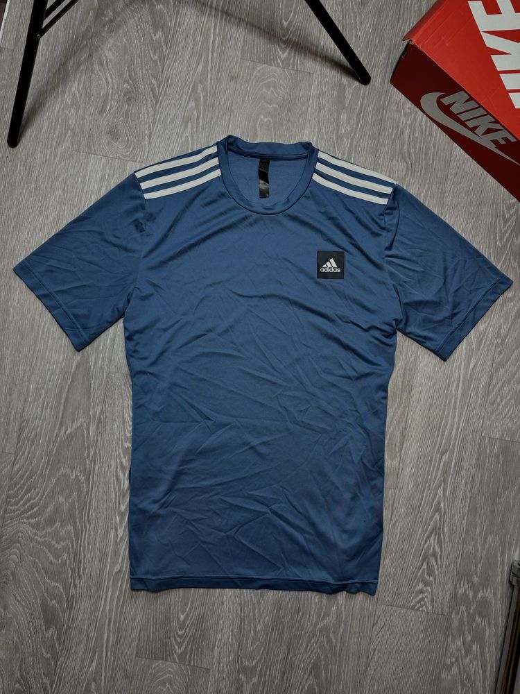 Футболка Adidas