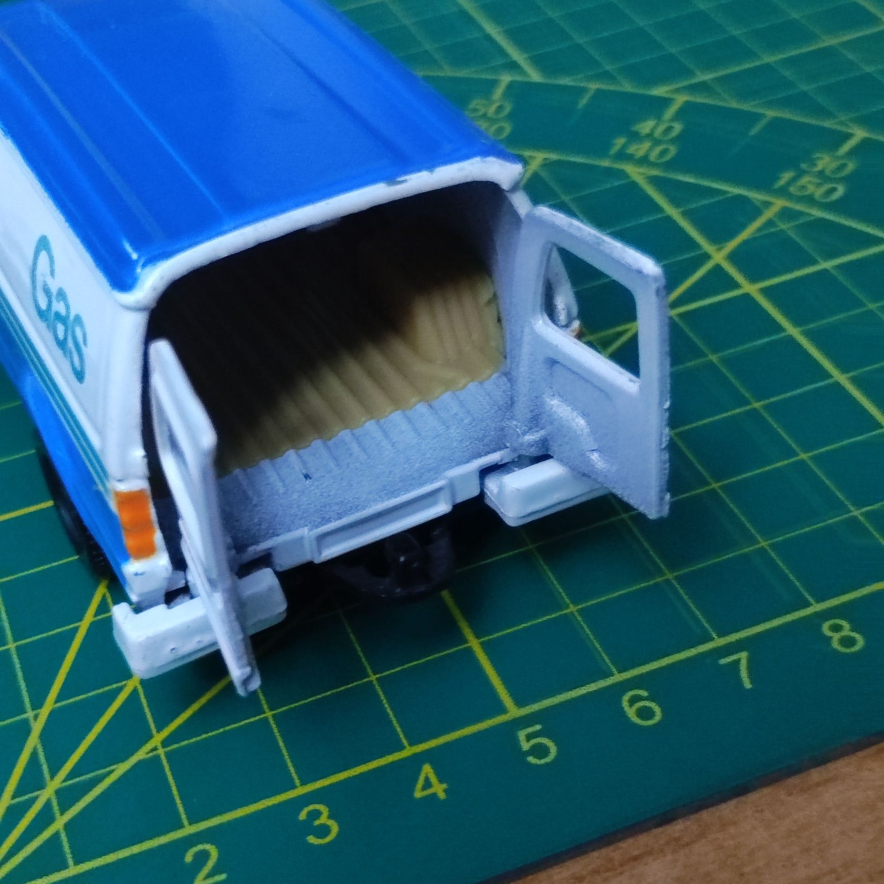 Corgi Ford Escort 1:36