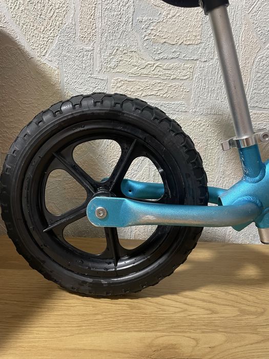 Дитячий беговел Cruzee