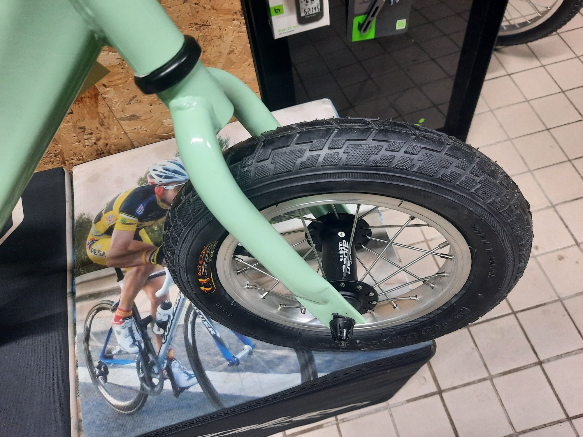 Bicicleta de crianca de equilibrio nova