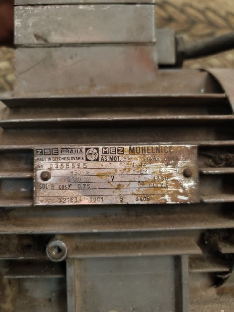 Silnik elektryczny 0.55kw mez mohelnice 3fazy