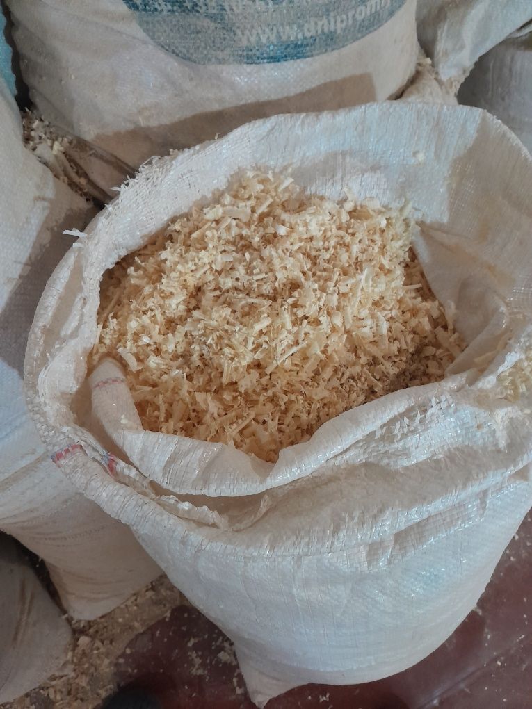 Продам опиллки сухие