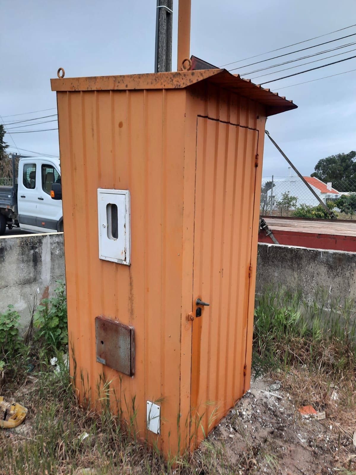 Casa de luz de Obras com quadros elétricos