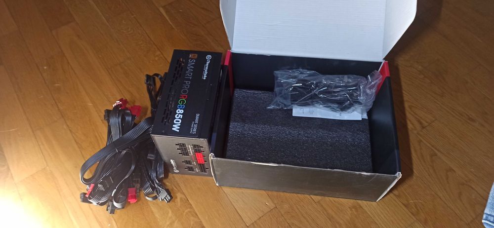 zasilacz komputerowy 850W SMART PRO RGB 80 PLUS BRONZE