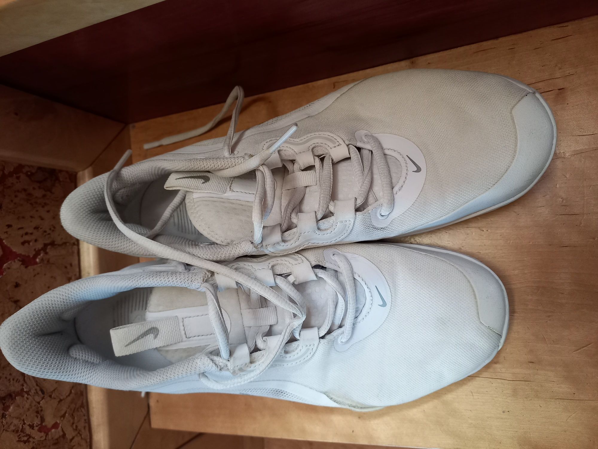 Buty Nike air max volley r.40