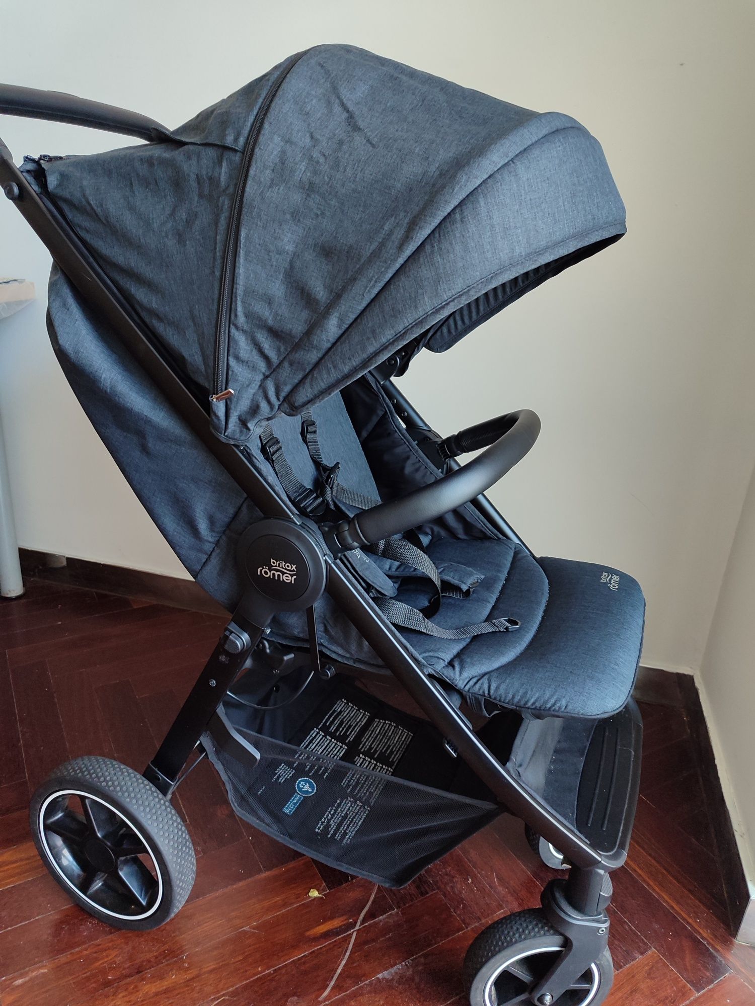 Britax Romer Carrinho de Passeio B-Agile M – Black Shadow